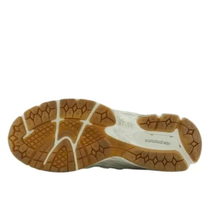 נעלי ניו באלאנס | New Balance 2002R Protection Pack White Gum