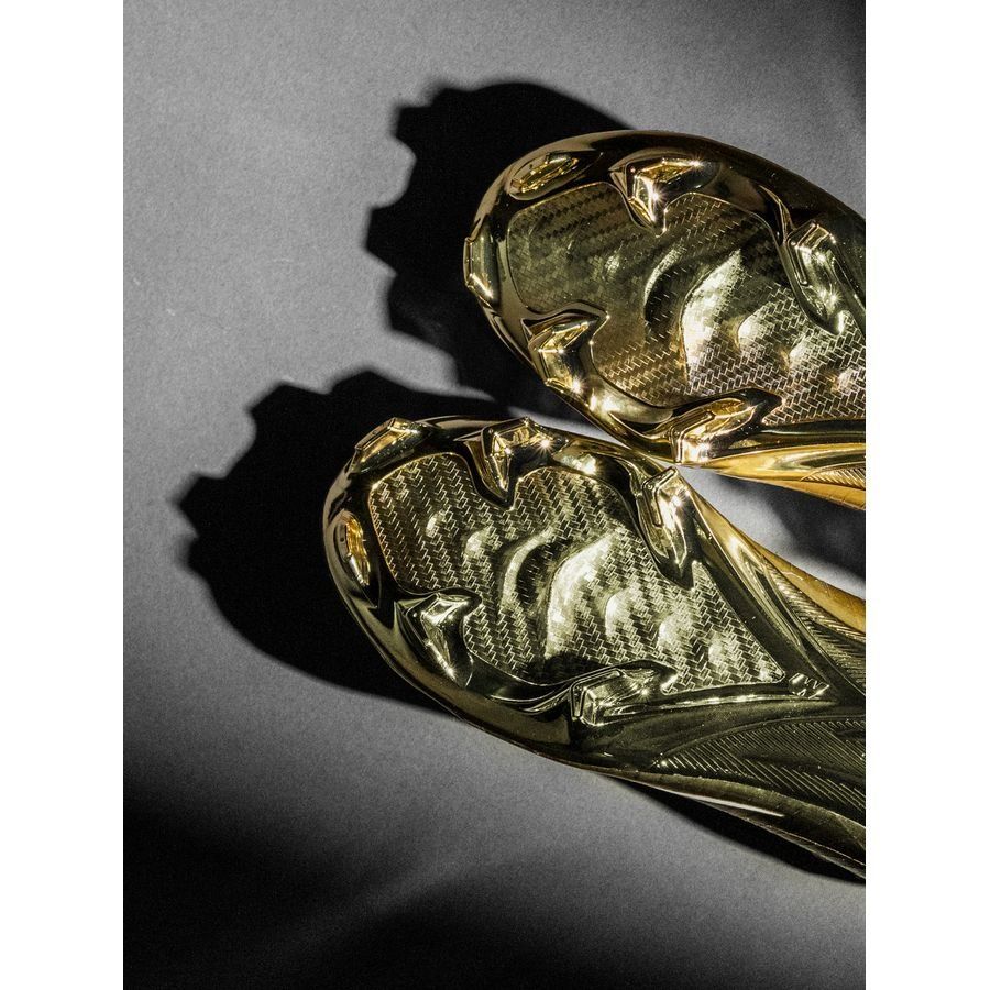 Nike Mercurial Vapor Superfly CR7 RGN - Metallic Gold/White LIMITED EDITION – תמונה 14