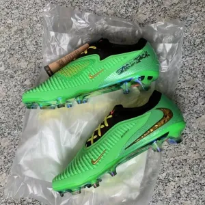 Nike Phantom GX III X Travis Scott Elite FG – מקצועיות