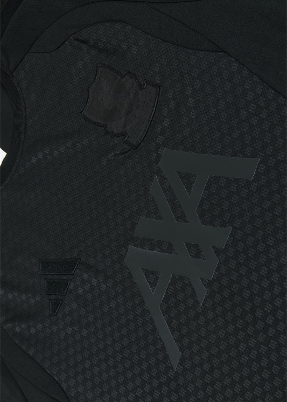 ליברפול אימונית 2026/27 – תמונה 3